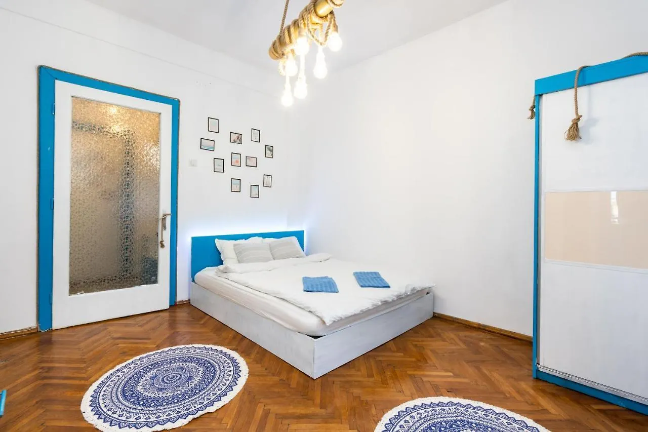 Mediterranean Studio In Bucharest City Center